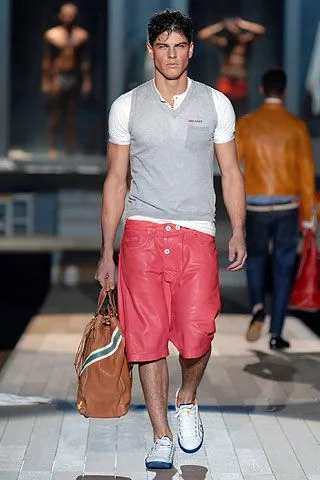 Look 32